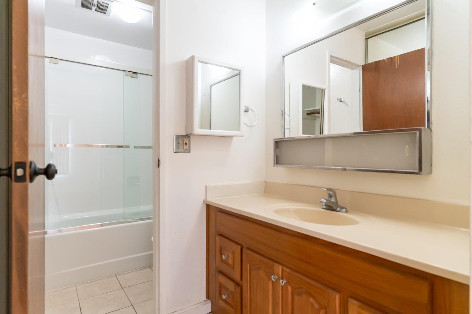 Detail Gallery Image 21 of 28 For 455 Crescent St, Oakland,  CA 94610 - 1 Beds | 1 Baths