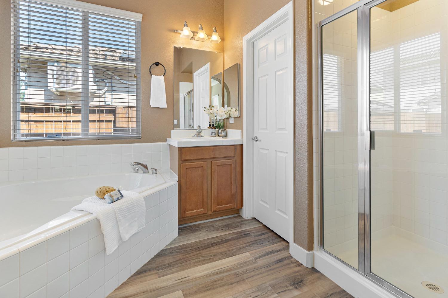 Detail Gallery Image 24 of 41 For 6096 Riverbank Cir, Stockton,  CA 95219 - 4 Beds | 2/1 Baths