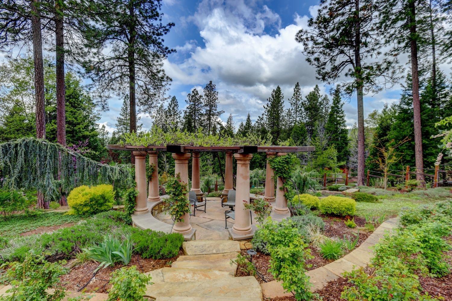 Detail Gallery Image 55 of 75 For 10990 Northcote Pl, Nevada City,  CA 95959 - 5 Beds | 5 Baths