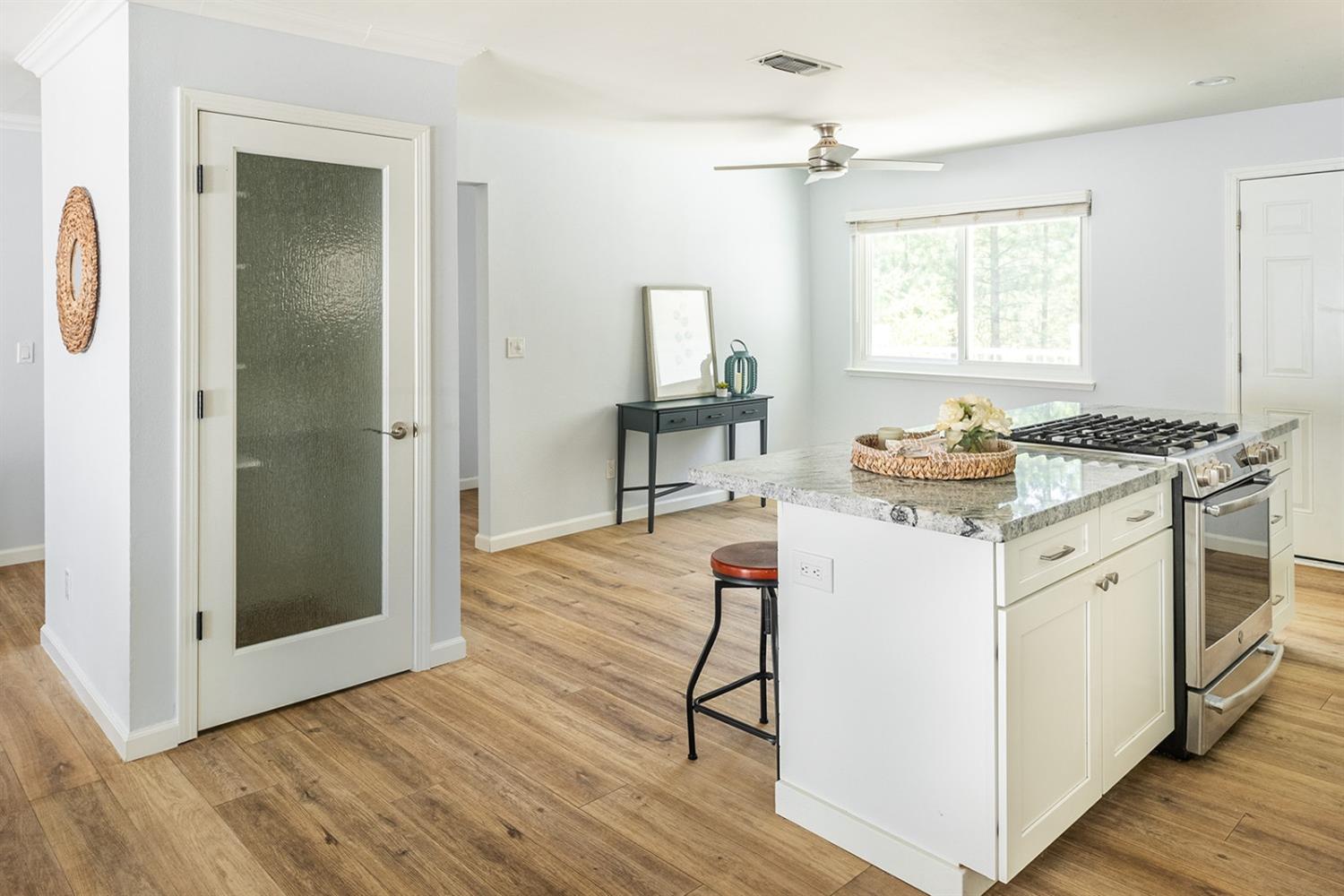 Alexandra Way, Grass Valley, California image 7