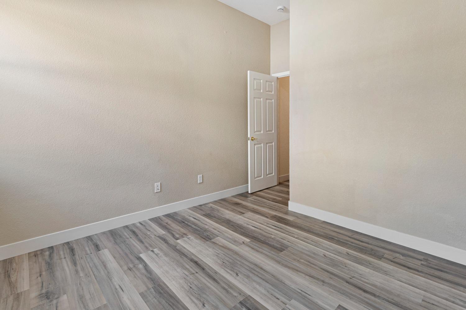 Detail Gallery Image 26 of 41 For 6096 Riverbank Cir, Stockton,  CA 95219 - 4 Beds | 2/1 Baths