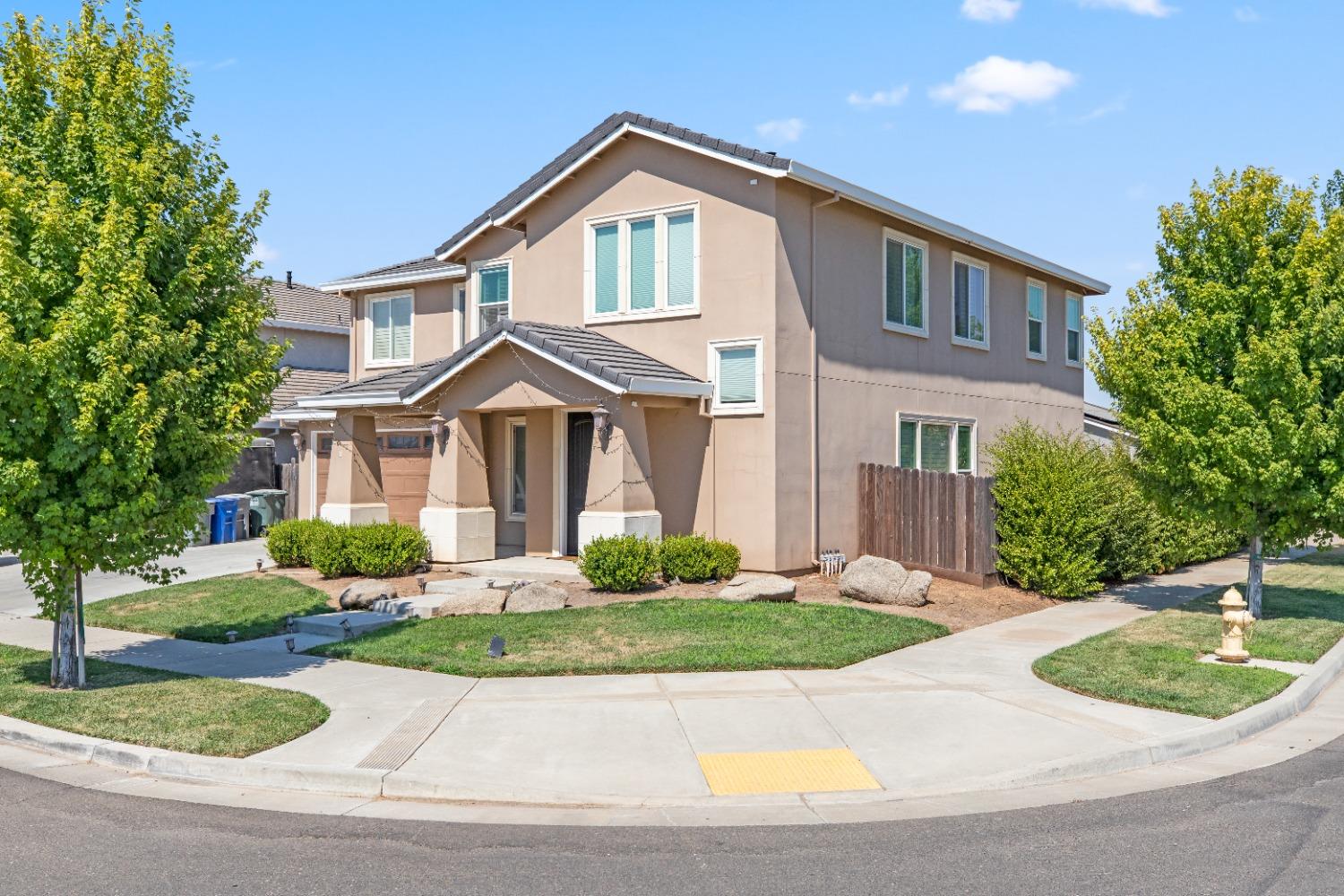 Detail Gallery Image 2 of 28 For 4010 Boulder Creek Ct, Merced,  CA 95348 - 4 Beds | 3/1 Baths