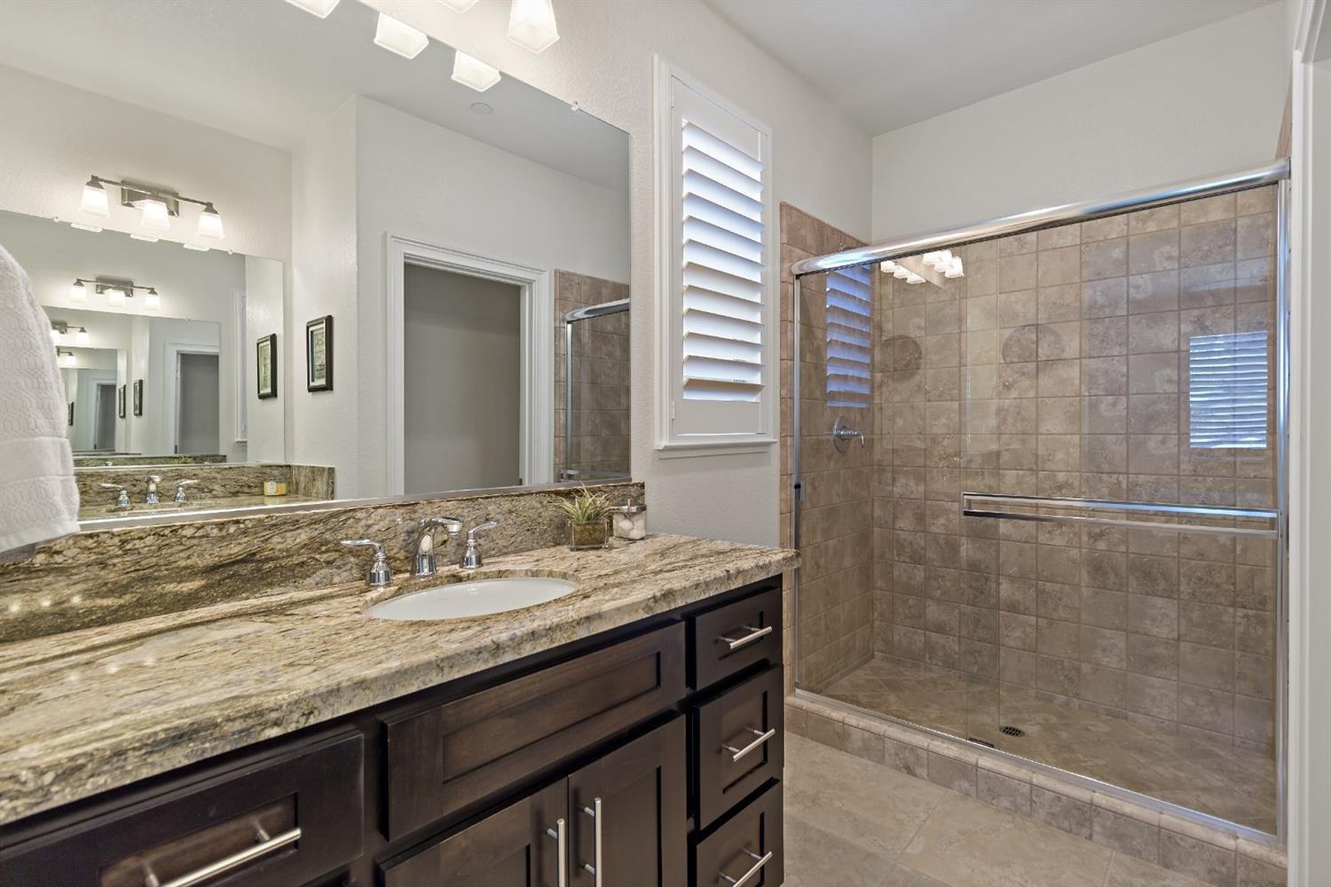 Detail Gallery Image 26 of 49 For 3064 Stonington Dr, Roseville,  CA 95747 - 5 Beds | 4/1 Baths