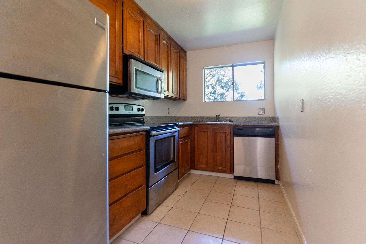 Detail Gallery Image 10 of 28 For 455 Crescent St, Oakland,  CA 94610 - 1 Beds | 1 Baths