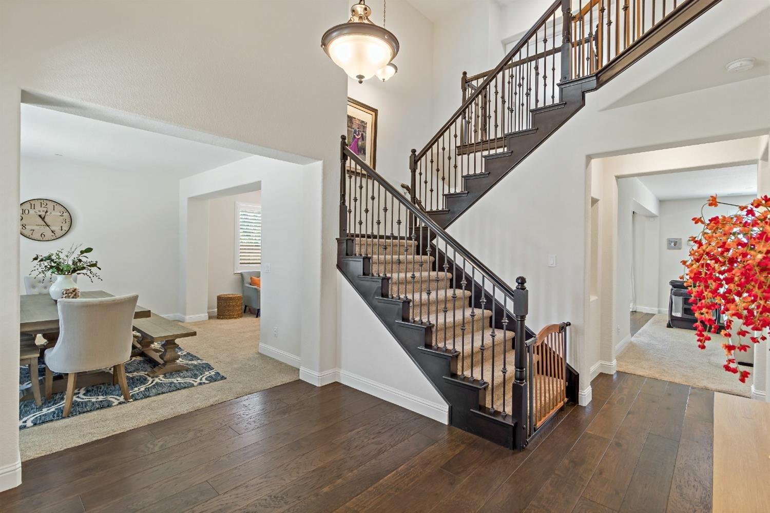 Detail Gallery Image 7 of 49 For 3064 Stonington Dr, Roseville,  CA 95747 - 5 Beds | 4/1 Baths