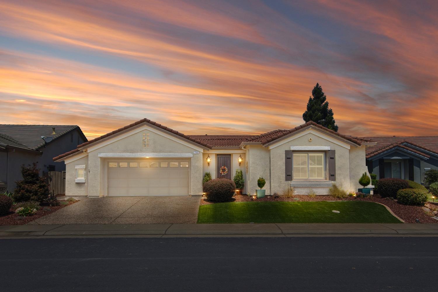 Detail Gallery Image 1 of 1 For 746 Blossom Ln, Lincoln,  CA 95648 - 3 Beds | 3 Baths