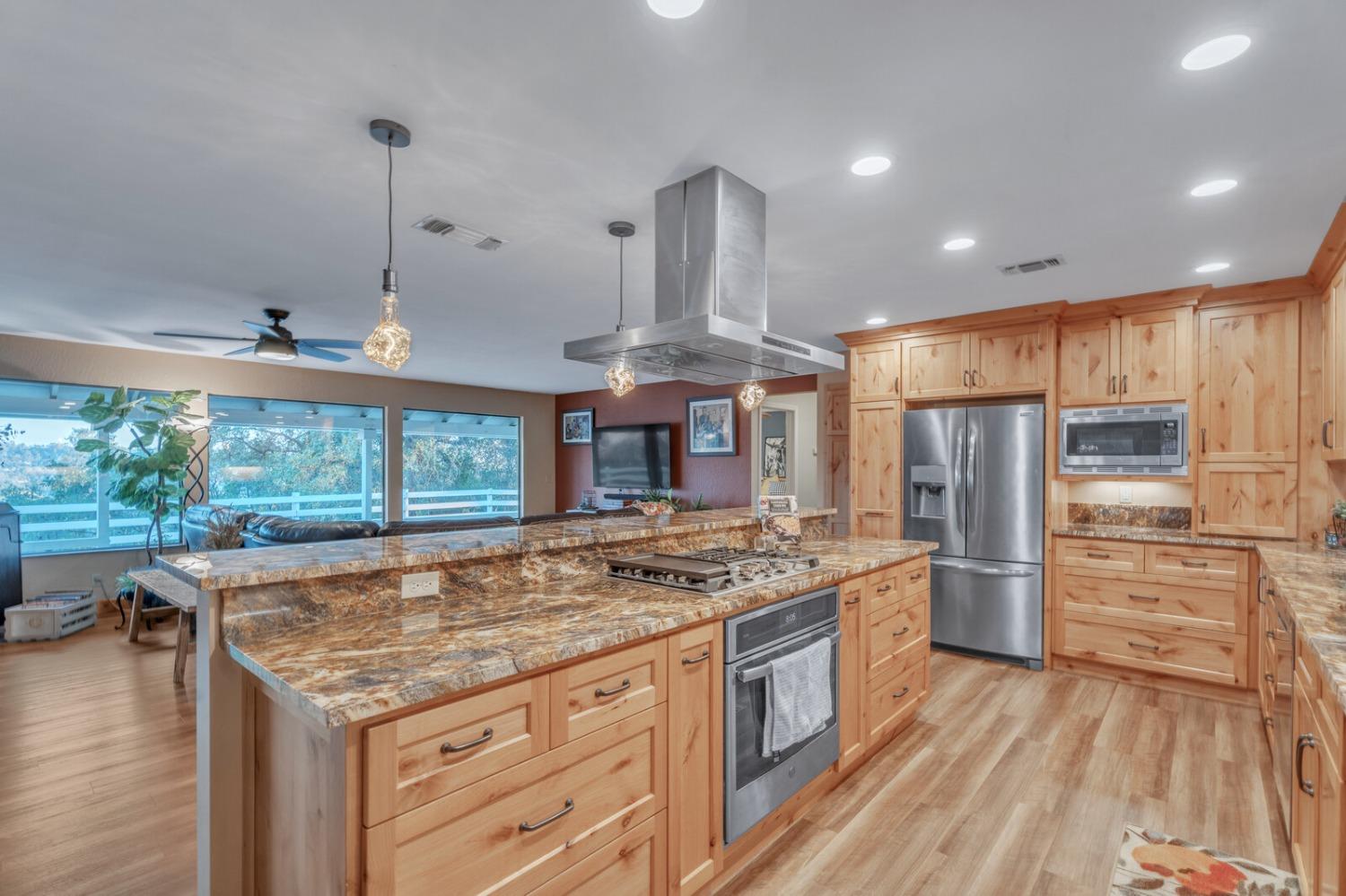 Detail Gallery Image 9 of 69 For 10150 Sueda Ranch Rd, Auburn,  CA 95603 - 3 Beds | 2 Baths