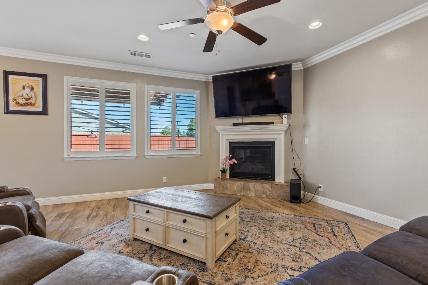 Detail Gallery Image 8 of 28 For 4010 Boulder Creek Ct, Merced,  CA 95348 - 4 Beds | 3/1 Baths