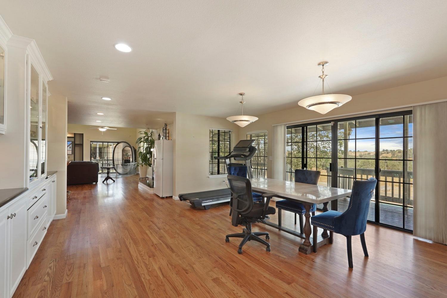 Detail Gallery Image 33 of 65 For 100 Wild Wolf Ct, Valley Springs,  CA 95252 - 3 Beds | 3/2 Baths