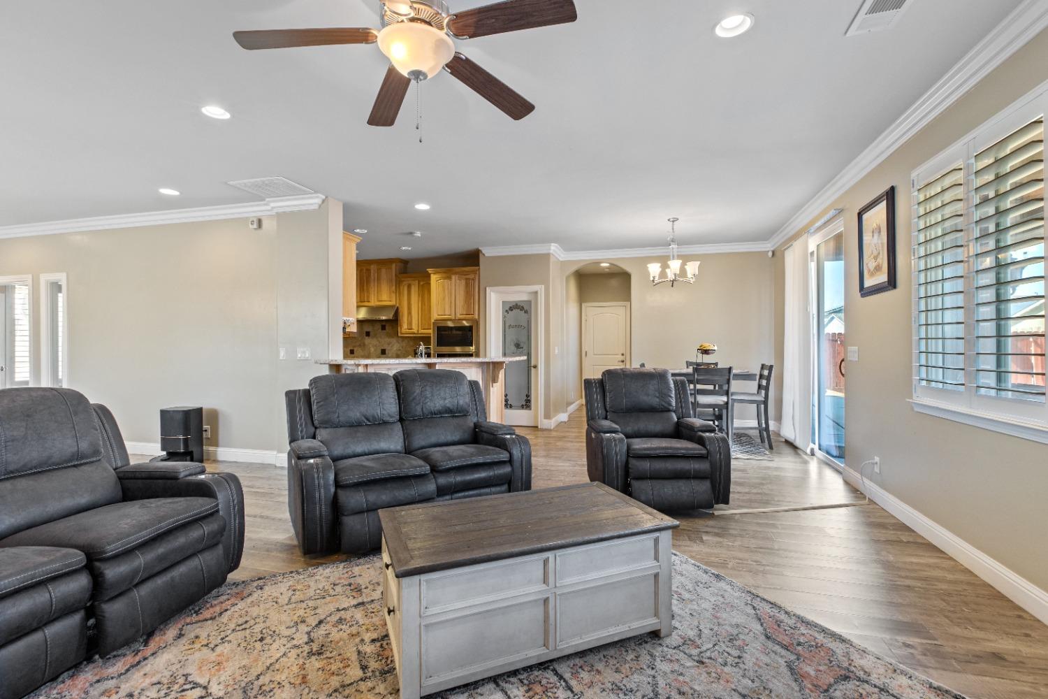 Detail Gallery Image 9 of 28 For 4010 Boulder Creek Ct, Merced,  CA 95348 - 4 Beds | 3/1 Baths