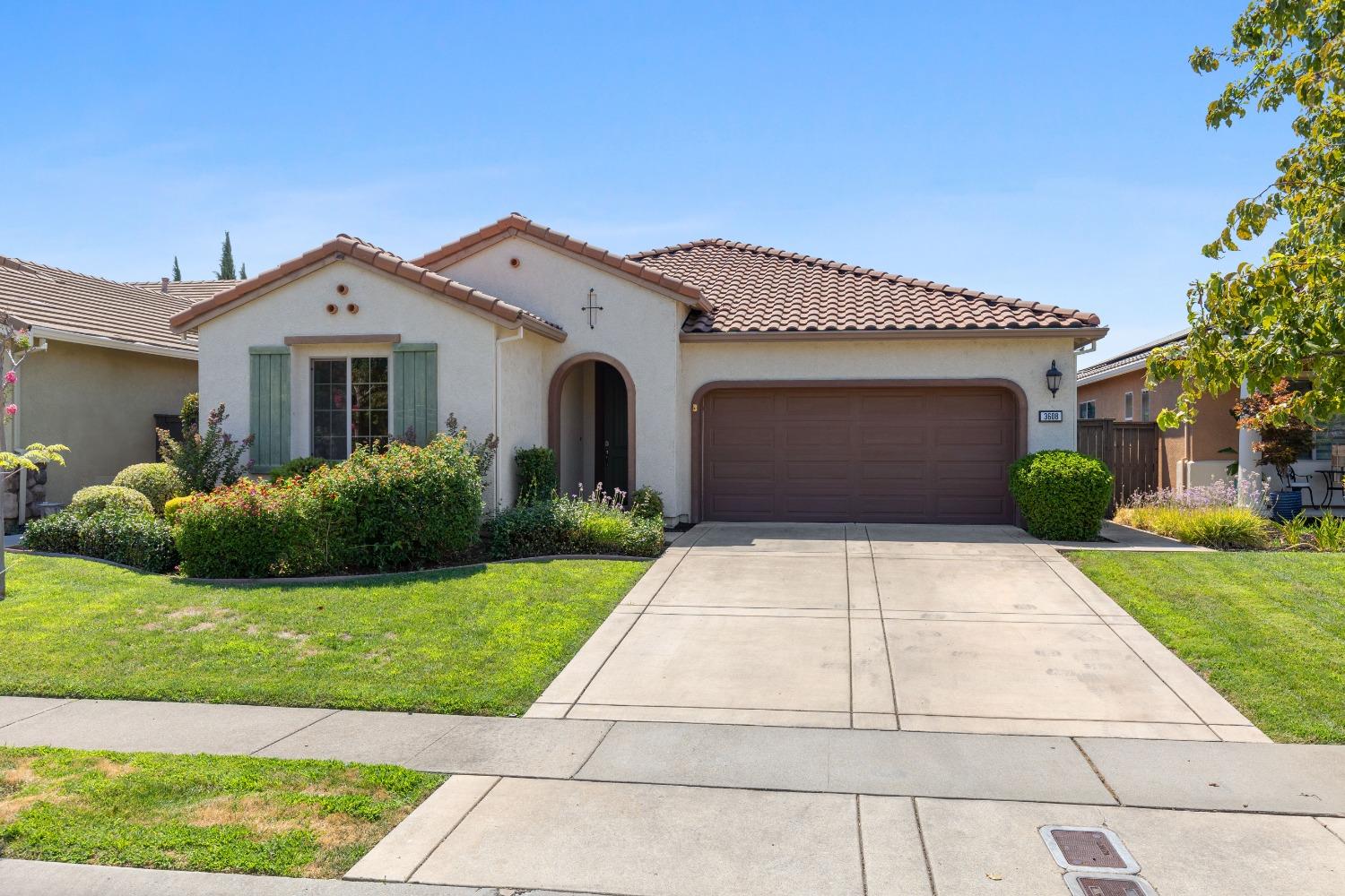 Detail Gallery Image 1 of 1 For 3608 Rosecrest Cir, El Dorado Hills,  CA 95762 - 4 Beds | 2/1 Baths