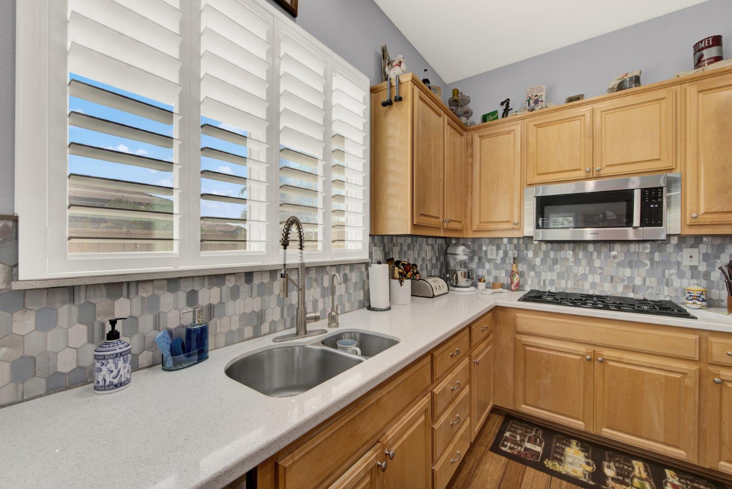 Detail Gallery Image 12 of 45 For 34800 Mallard St, Woodland,  CA 95695 - 3 Beds | 2/1 Baths