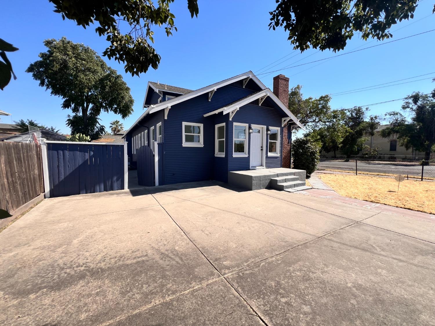 Detail Gallery Image 36 of 36 For 404 E Jefferson St, Stockton,  CA 95206 - 3 Beds | 1/1 Baths