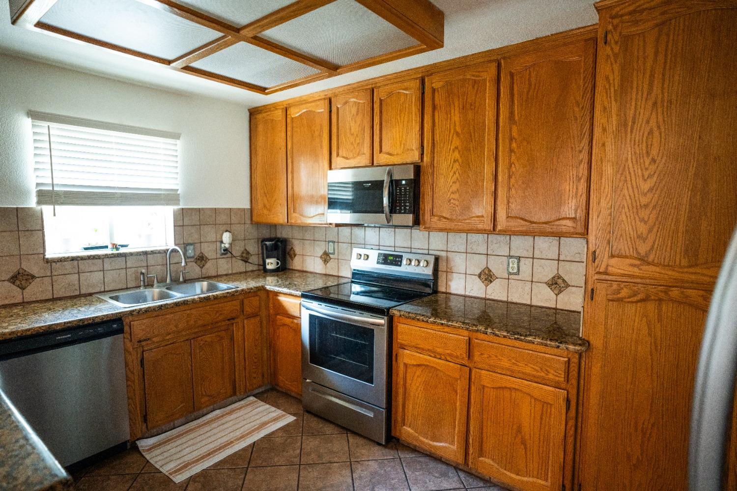 Detail Gallery Image 13 of 39 For 1185 Partridge, Merced,  CA 95340 - 3 Beds | 2 Baths