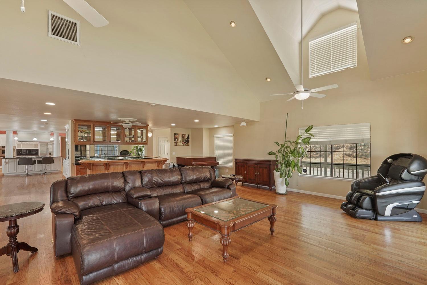 Detail Gallery Image 24 of 65 For 100 Wild Wolf Ct, Valley Springs,  CA 95252 - 3 Beds | 3/2 Baths