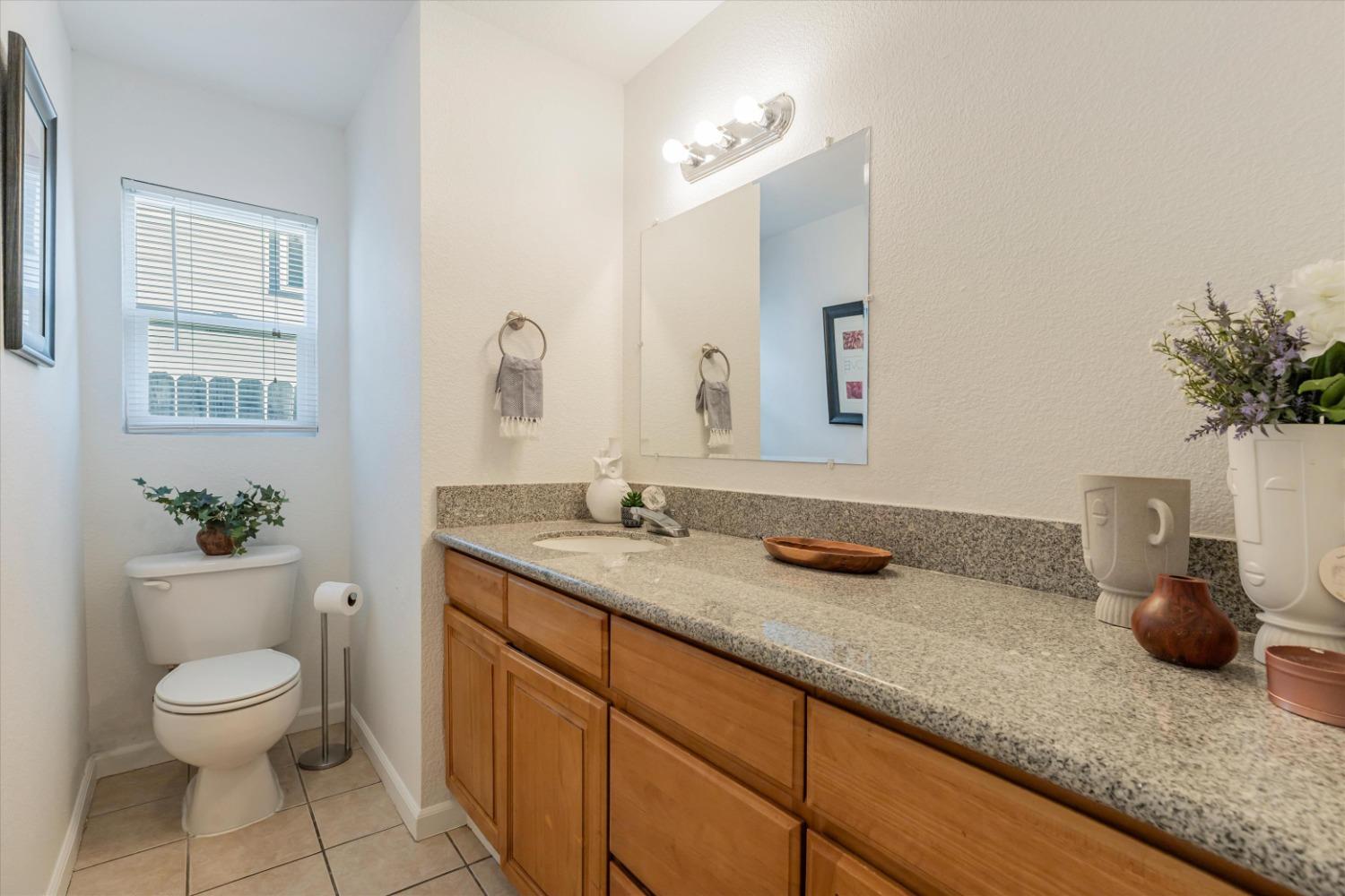 Detail Gallery Image 11 of 16 For 3100 San Rafael Ct, Sacramento,  CA 95817 - 4 Beds | 2/1 Baths