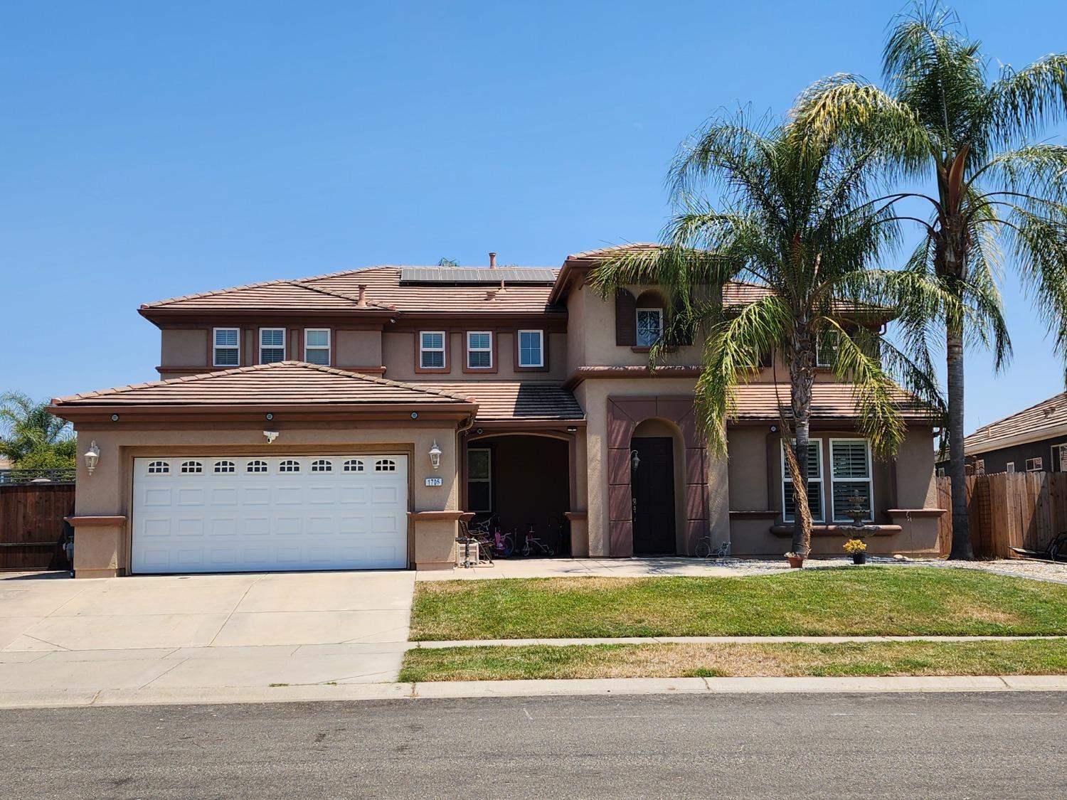 Detail Gallery Image 1 of 1 For 1705 Belvedere Way, Plumas Lake,  CA 95961 - 5 Beds | 2/1 Baths