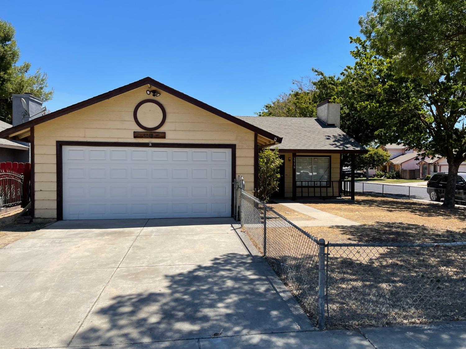 Detail Gallery Image 1 of 1 For 1716 Amesbury Pl, Modesto,  CA 95358 - 3 Beds | 2 Baths