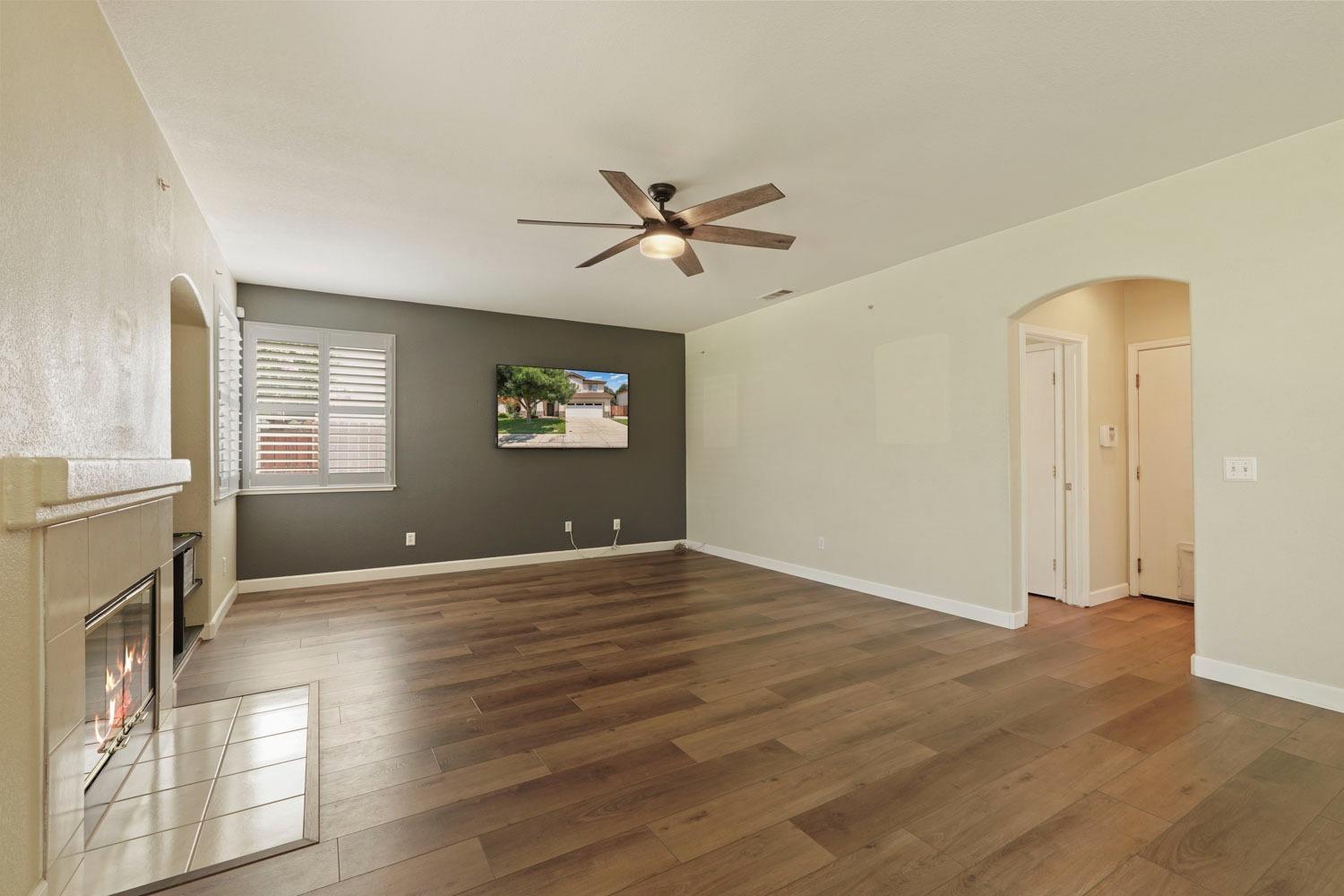 Detail Gallery Image 23 of 56 For 10724 Trevor Dr, Stockton,  CA 95209 - 3 Beds | 2/1 Baths