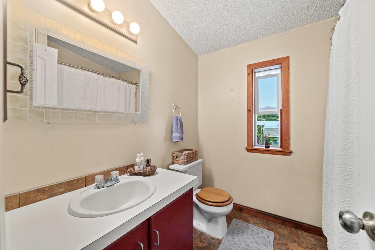 Detail Gallery Image 23 of 53 For 13119 La Porte Rd, Strawberry Valley,  CA 95981 - 3 Beds | 2 Baths