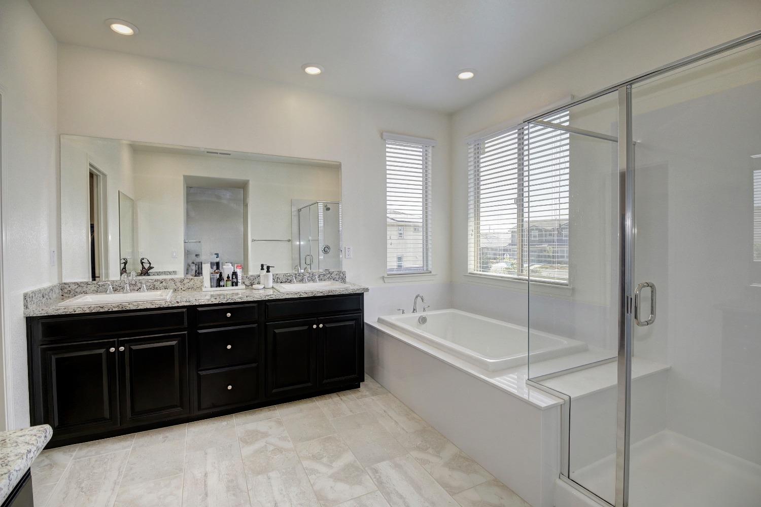 Detail Gallery Image 33 of 59 For 12618 Solsberry Way, Rancho Cordova,  CA 95742 - 4 Beds | 3/1 Baths