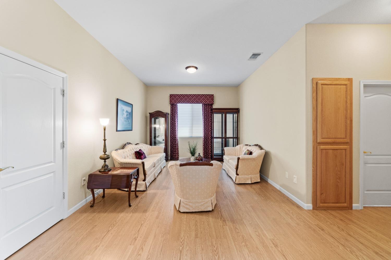 Detail Gallery Image 9 of 59 For 4567 Monte Mar Dr, El Dorado Hills,  CA 95762 - 2 Beds | 2 Baths