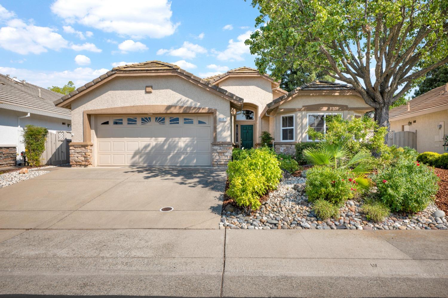 Detail Gallery Image 1 of 1 For 5057 Dreamgarden Loop, Roseville,  CA 95747 - 2 Beds | 2 Baths