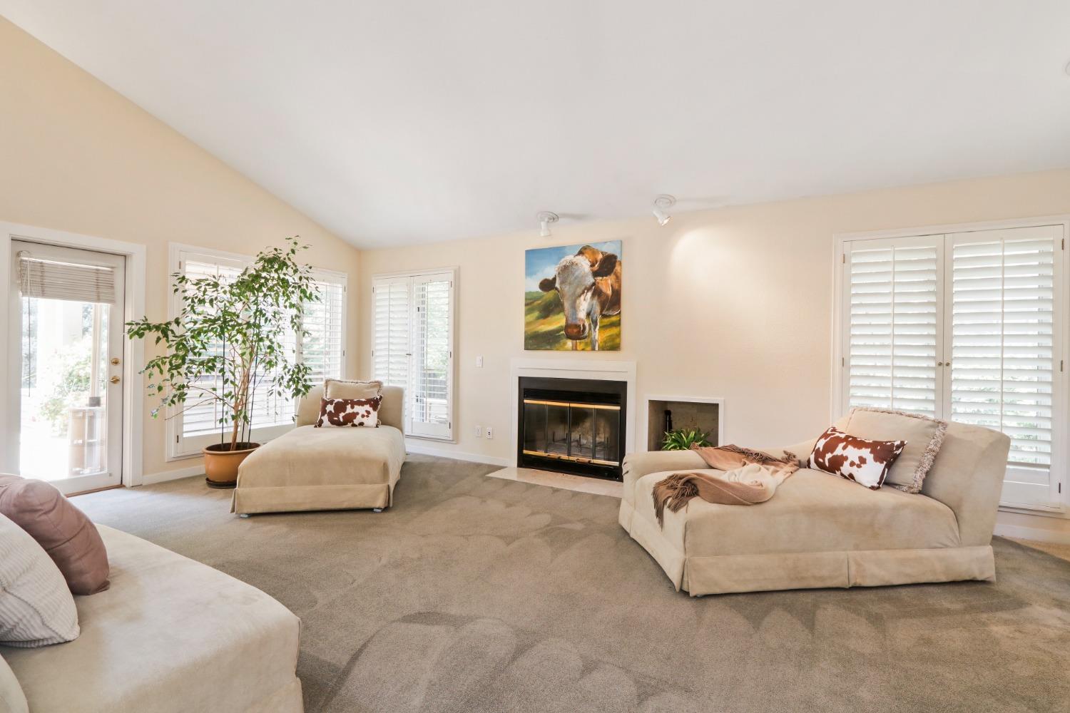 Detail Gallery Image 35 of 80 For 4711 Tree Shadow Pl, Fair Oaks,  CA 95628 - 3 Beds | 2/1 Baths