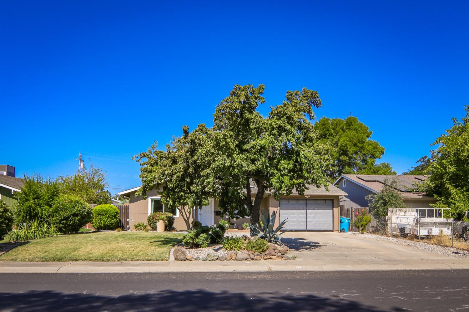 Detail Gallery Image 1 of 1 For 4392 Martel Dr, Olivehurst,  CA 95961 - 3 Beds | 2 Baths