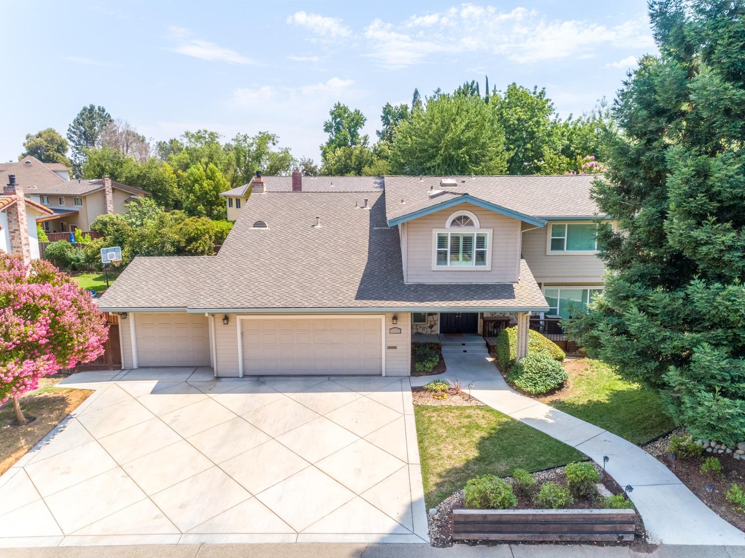 Detail Gallery Image 65 of 71 For 1100 Mcclaren Drive, Carmichael,  CA 95608 - 4 Beds | 2/1 Baths