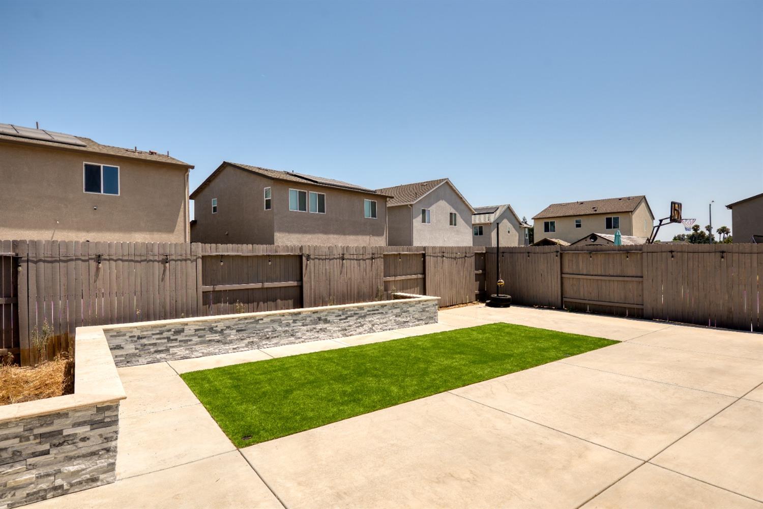 Detail Gallery Image 42 of 48 For 1410 Dorona Ln, Manteca,  CA 95336 - 4 Beds | 2/1 Baths