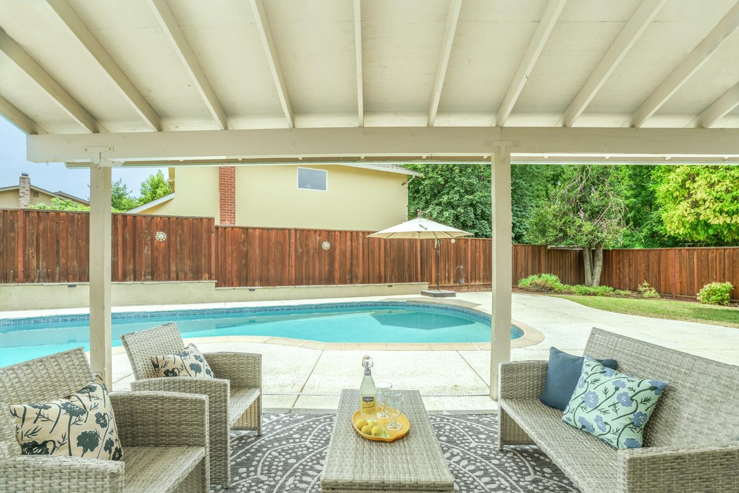 Detail Gallery Image 52 of 71 For 1100 Mcclaren Drive, Carmichael,  CA 95608 - 4 Beds | 2/1 Baths