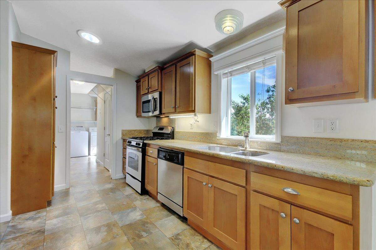 10937 Canyon View Dr., Grass Valley, California image 20