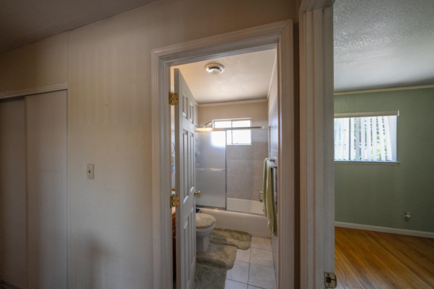 Detail Gallery Image 8 of 31 For 2076 N Morrill Ave, San Jose,  CA 95132 - 5 Beds | 2/1 Baths