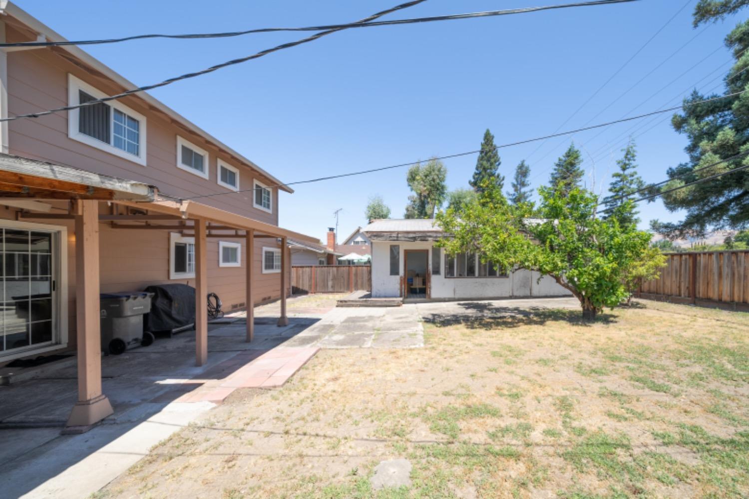 Detail Gallery Image 21 of 31 For 2076 N Morrill Ave, San Jose,  CA 95132 - 5 Beds | 2/1 Baths