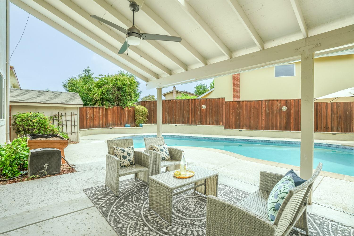 Detail Gallery Image 53 of 71 For 1100 Mcclaren Drive, Carmichael,  CA 95608 - 4 Beds | 2/1 Baths