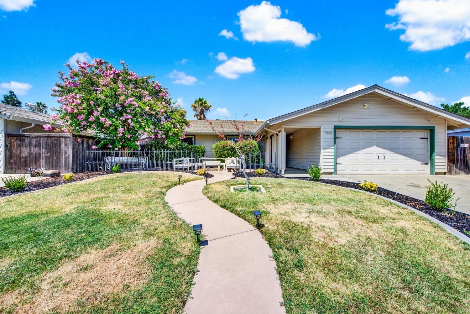 Detail Gallery Image 1 of 1 For 7105 Schooner Way, Citrus Heights,  CA 95621 - 3 Beds | 2 Baths