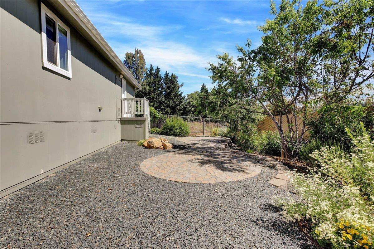 10937 Canyon View Dr., Grass Valley, California image 39