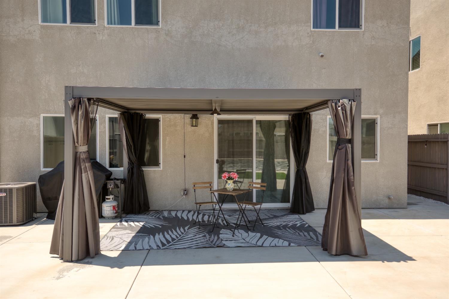 Detail Gallery Image 39 of 48 For 1410 Dorona Ln, Manteca,  CA 95336 - 4 Beds | 2/1 Baths