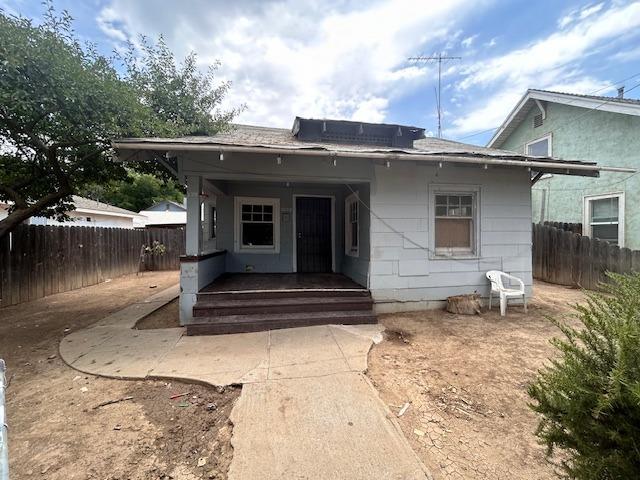 Detail Gallery Image 1 of 1 For 520 F St, Patterson,  CA 95363 - 4 Beds | 0/3 Baths