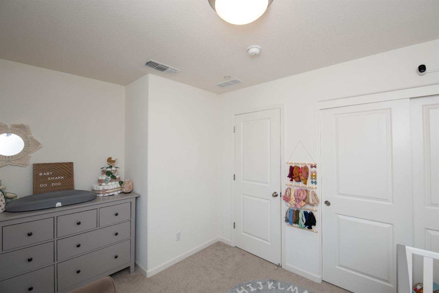 Detail Gallery Image 27 of 48 For 1410 Dorona Ln, Manteca,  CA 95336 - 4 Beds | 2/1 Baths