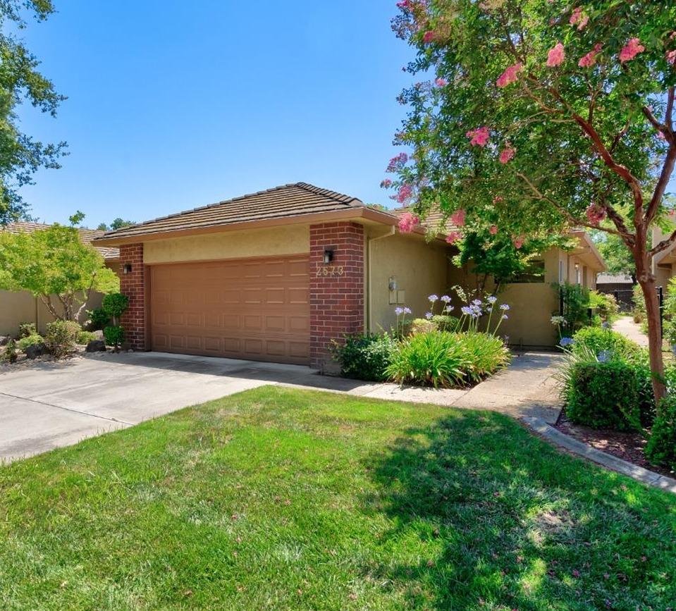 Detail Gallery Image 1 of 1 For 2573 Central Park Dr, Lodi,  CA 95242 - 2 Beds | 2 Baths