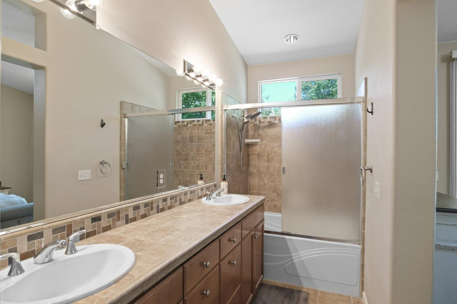 Detail Gallery Image 19 of 26 For 5758 Westchester Cir, Stockton,  CA 95219 - 3 Beds | 2 Baths