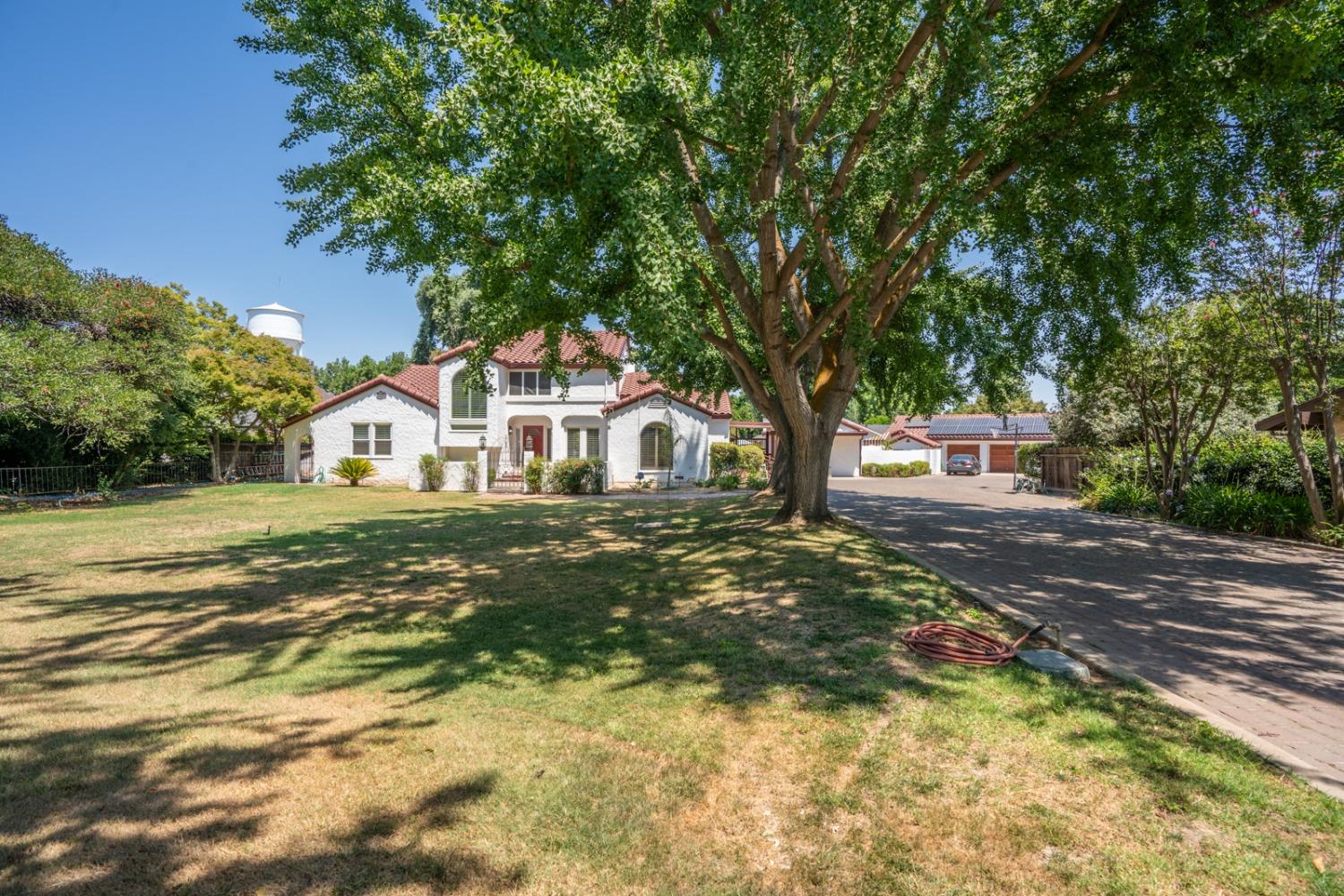 Detail Gallery Image 3 of 76 For 375 W North Bear Creek Drive, Merced,  CA 95348 - 3 Beds | 3 Baths