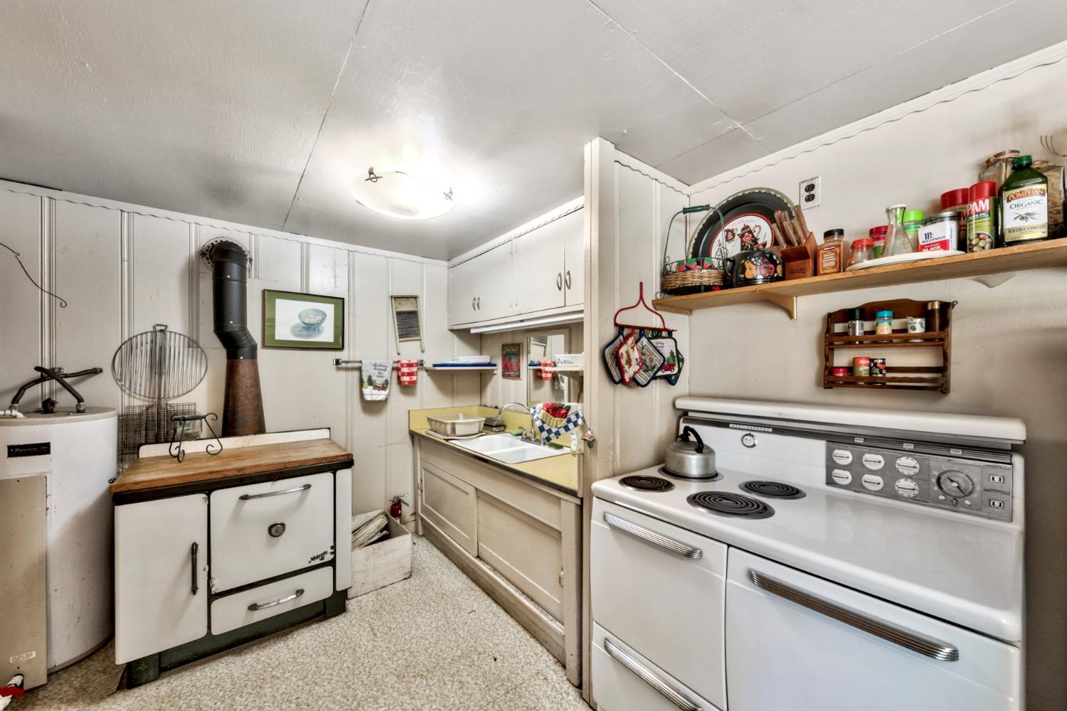 Detail Gallery Image 4 of 16 For 7455 Strawberry Creek Rd #36,  Kyburz,  CA 95720 - 1 Beds | 1 Baths