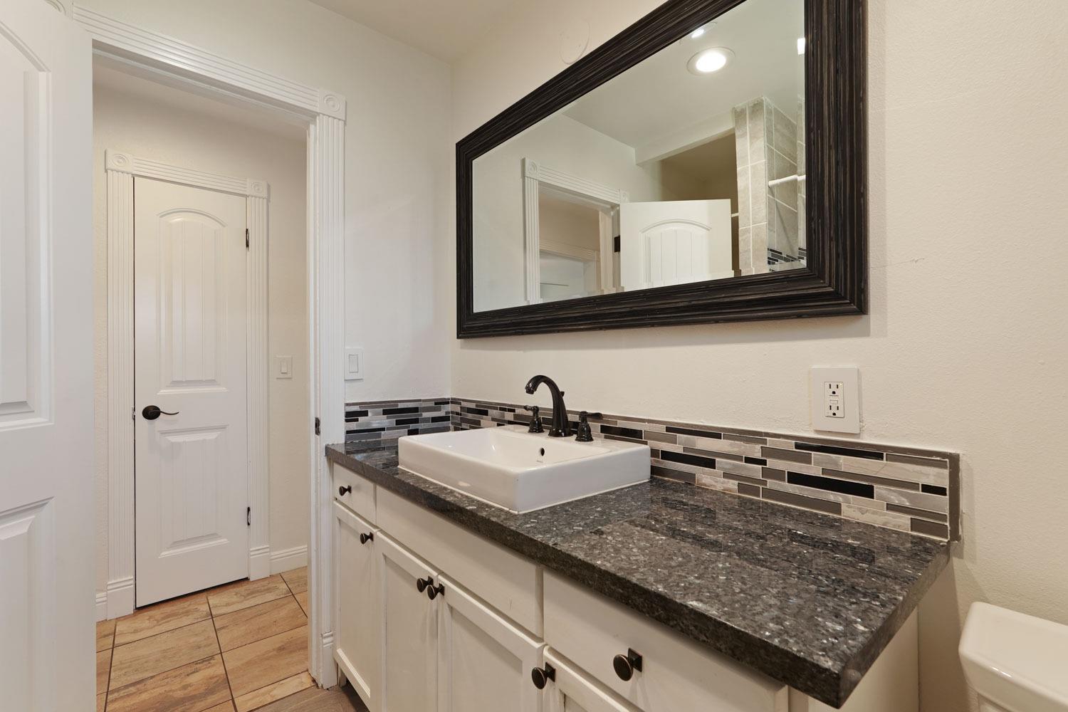 Detail Gallery Image 25 of 34 For 910 York St, Lodi,  CA 95240 - 3 Beds | 2 Baths