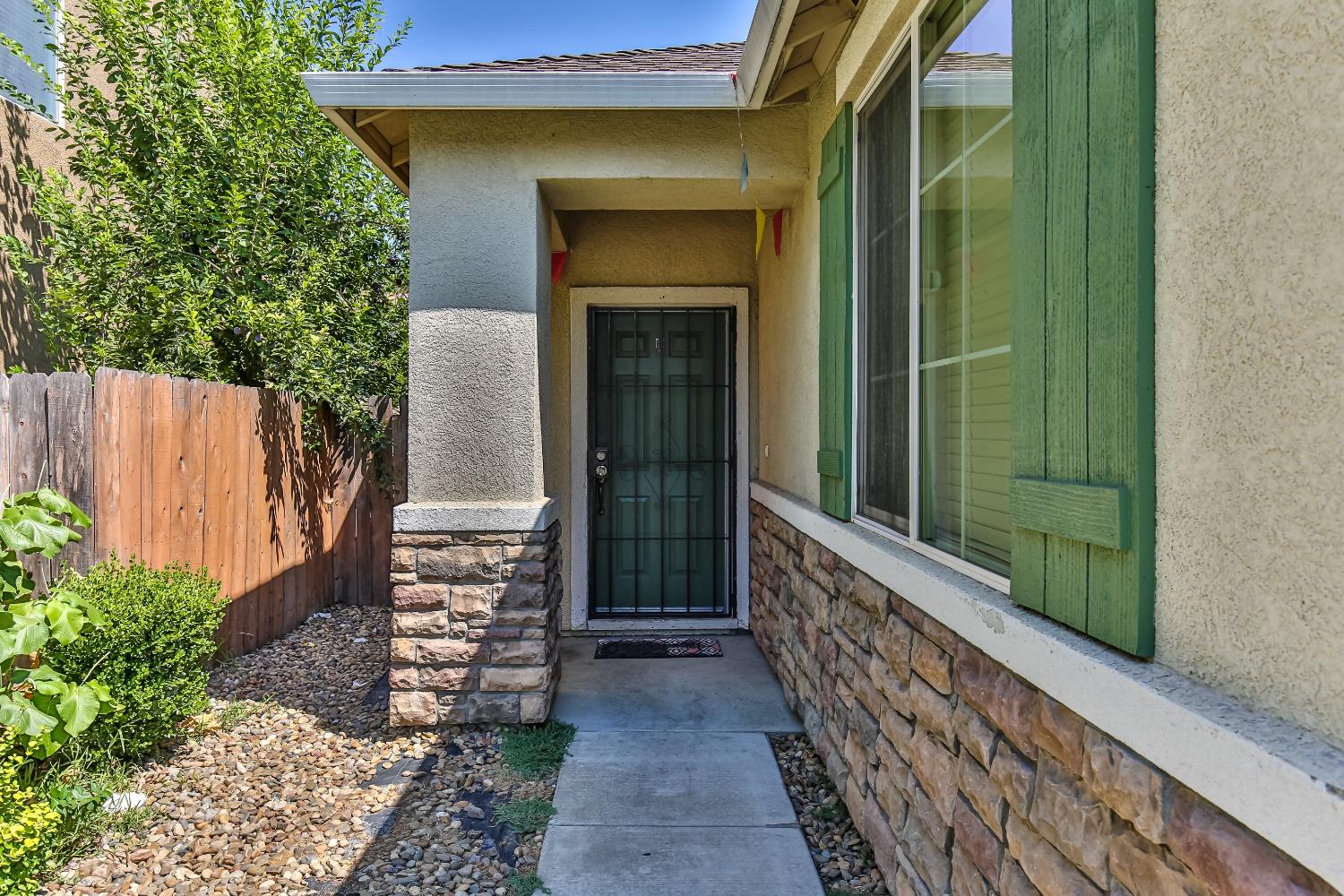 Detail Gallery Image 5 of 45 For 1771 Fontanella Way, Stockton,  CA 95205 - 3 Beds | 2 Baths