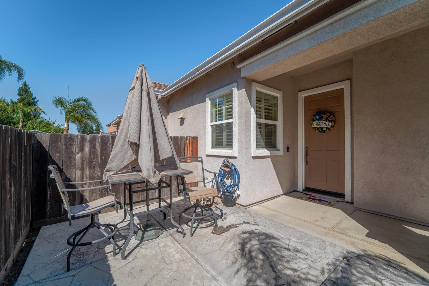 Detail Gallery Image 4 of 49 For 759 Bishop St, Manteca,  CA 95337 - 4 Beds | 2 Baths