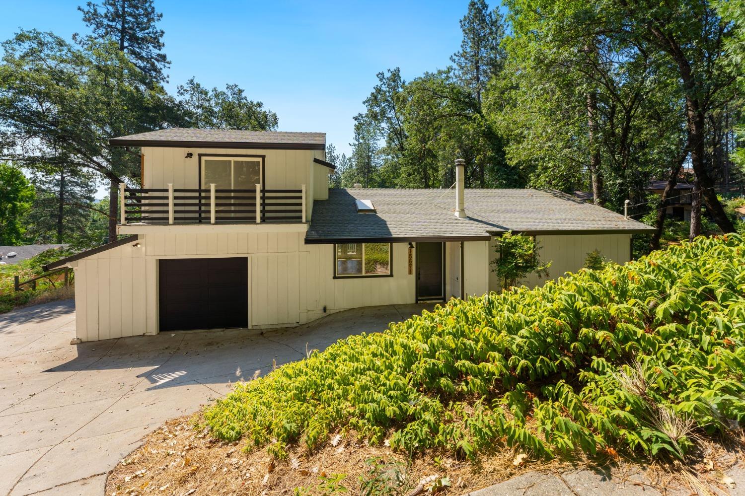 Detail Gallery Image 1 of 1 For 15671 Carrie Dr, Grass Valley,  CA 95949 - 3 Beds | 2/1 Baths