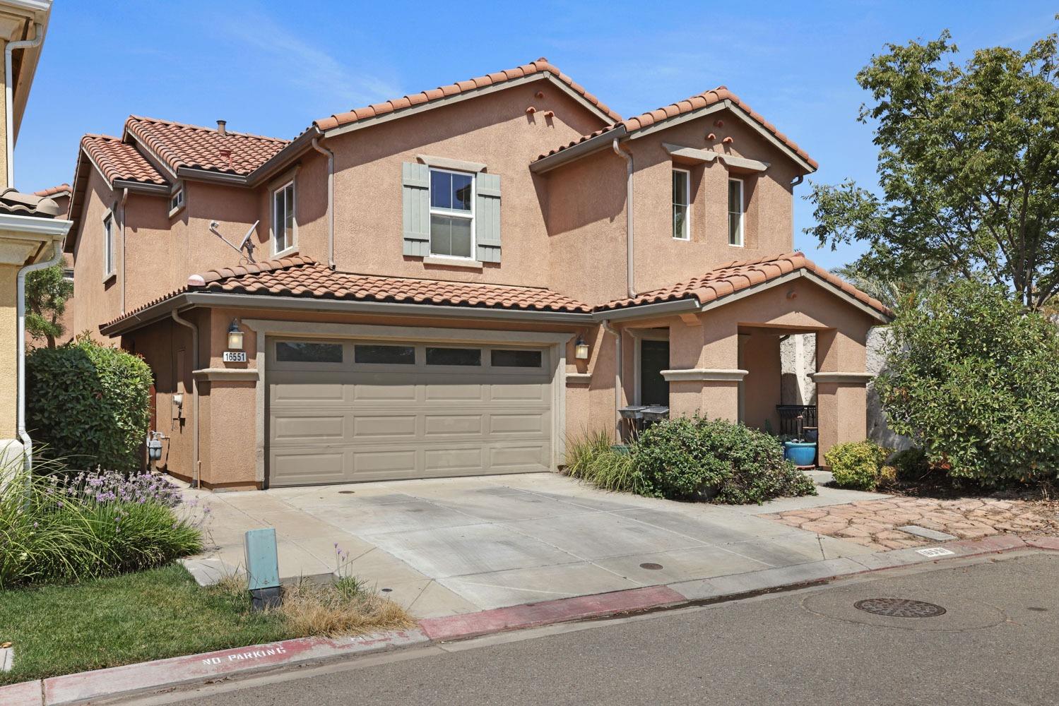 Detail Gallery Image 1 of 48 For 16551 Bungalow Ln, Lathrop,  CA 95330 - 3 Beds | 2/1 Baths